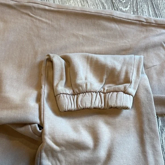 Zara sweatsuit - Picture 7 of 7